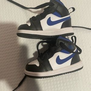 KIDS Jordan 1s